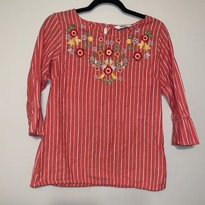 2Bme floral embroidered neck with bell 3/4 sleeve